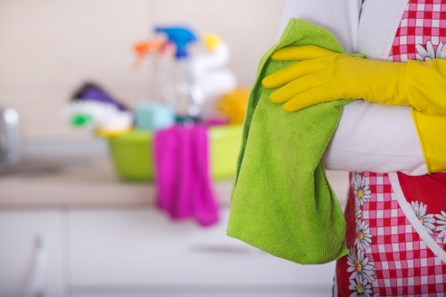 Kitchen and bathroom deep cleaning during a Hammersmith tenancy move-out